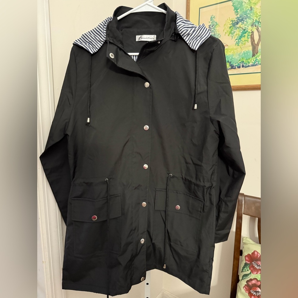 Twink Lady Lightweight Black Jacket With Hood. Size Medium.